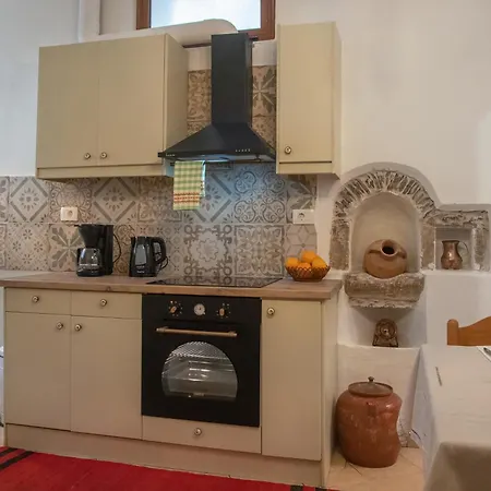 Casă la țară Feneri Traditional House 1- 20' From *